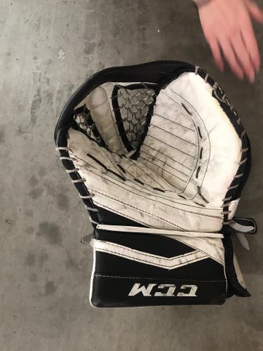 Used Regular CCM Extreme Flex II Pro Glove