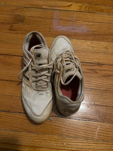 New Balance steel baseball cleats