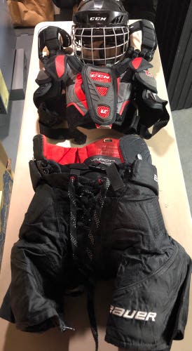 Set Of Hockey Pants Shoulder Pads Gloves and Helmet, Size small/junior