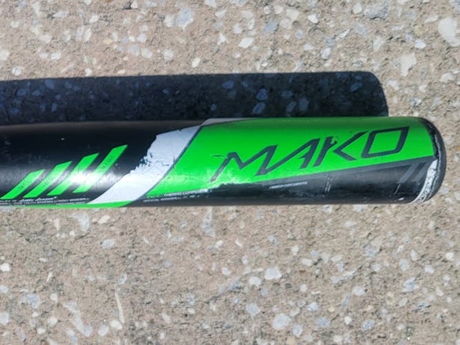 Used USSSA Certified 2016 Easton Composite Mako Bat (-11) 18 oz 29"