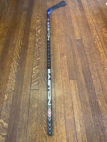 Right Handed Mid Pattern Pro Stock Stealth Hockey Stick