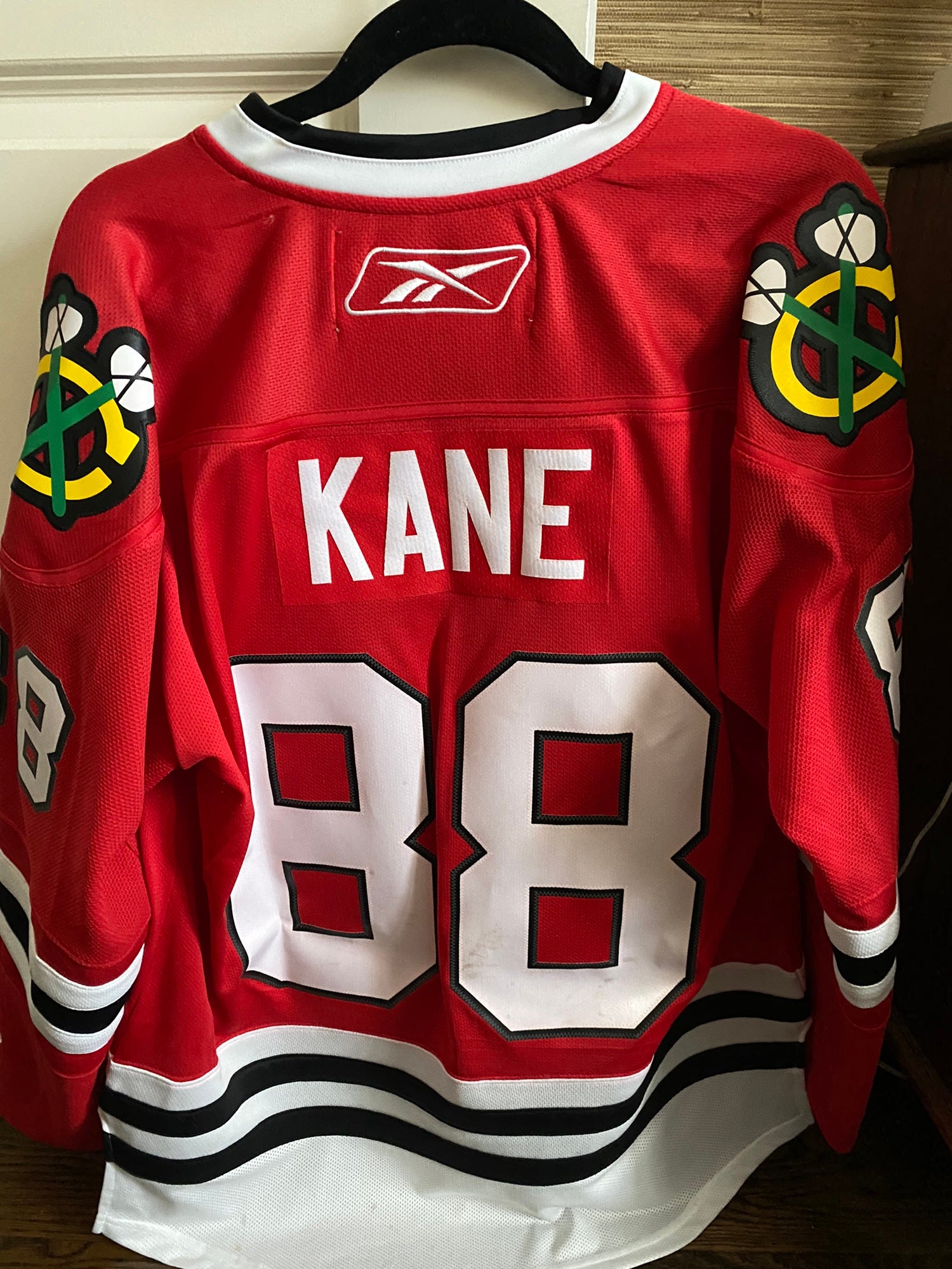 Buy the NWT Mens Red White NHL Blackhawks 88 Kane Pullover Jersey Size 50