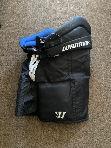 Senior Medium Warrior  Covert QRE20 pro Hockey Pants