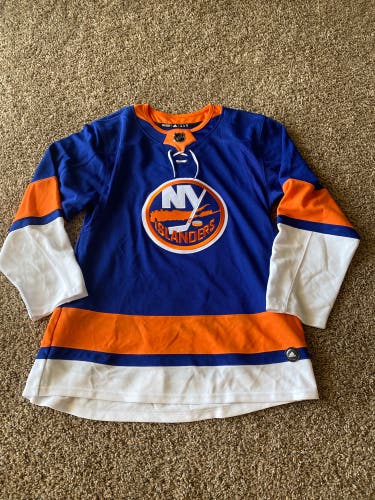 NYI blank jersey size 46