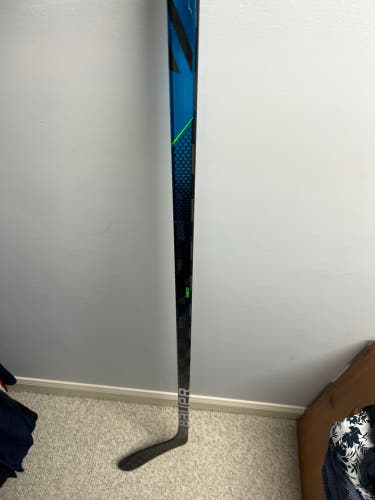 Used Right Handed Mid Pattern  Nexus Geo Hockey Stick