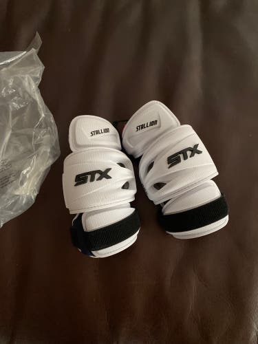 New Stx Stallion 500 Arm Pads  White