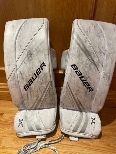 Used 26" Bauer X2.7 Goalie Leg Pads