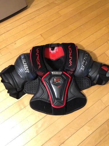 Bauer Pro Stock Vapor 1X Lite Shoulder Pads