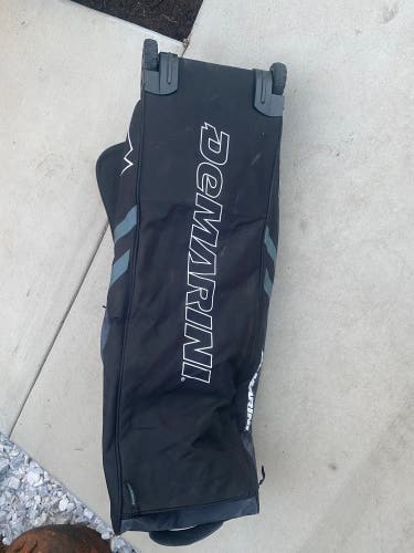 Demarini equipment bat bag with rollers