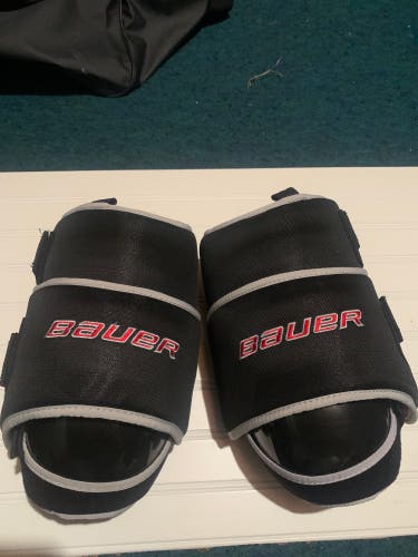 Bauer goalie knee pads senior
