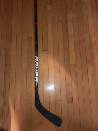Custom True Patrick Kane Curve Vapor FlyLite Hockey Stick