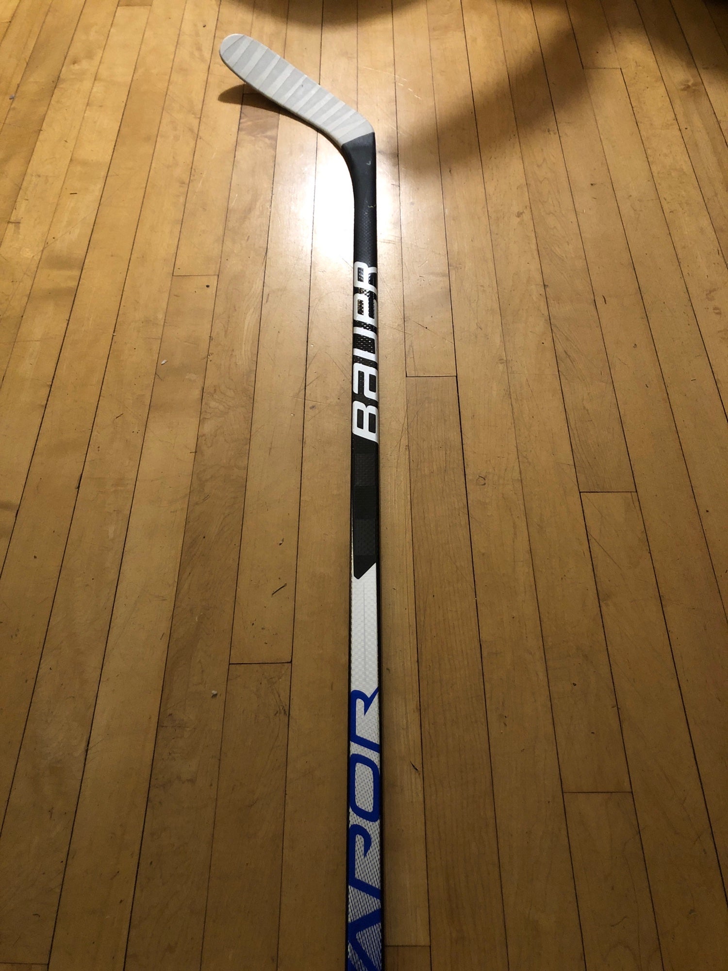 5 Custom Blue Bauer Vapor Hyperlite Hockey Sticks | SidelineSwap