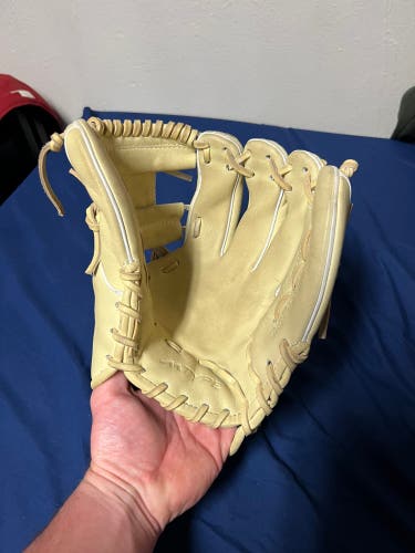 Infield 11.5" Ascension Baseball Glove