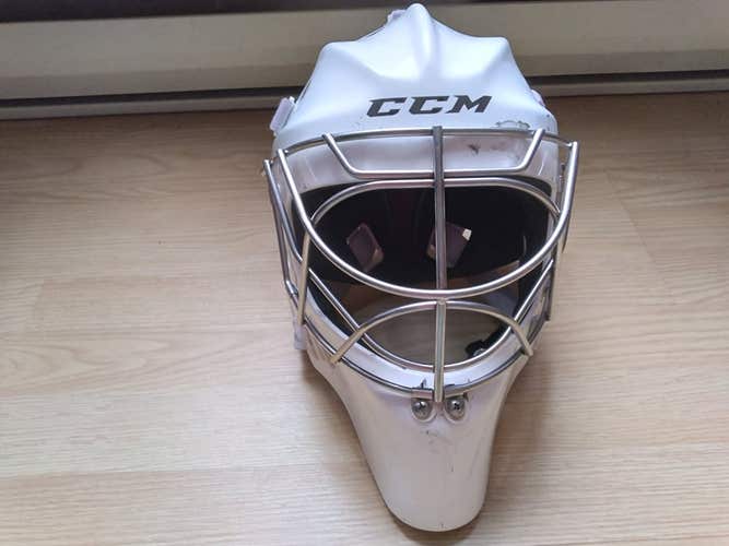 Senior Used CCM 9000 Goalie Mask