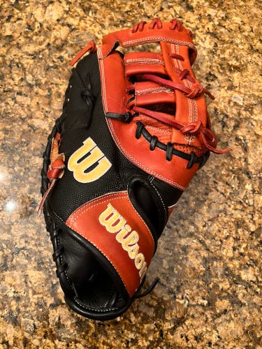 Wilson A2000 SC1620 First Base Mitt Left Hand Throw