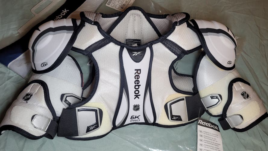 New Pro Stock Reebok 6K Pro Shoulder Pads Senior Medium/Large (NWT)