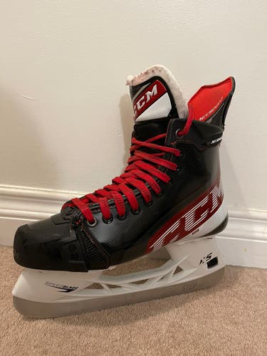 Senior CCM  Size 8.5 JetSpeed FT4 Hockey Skates