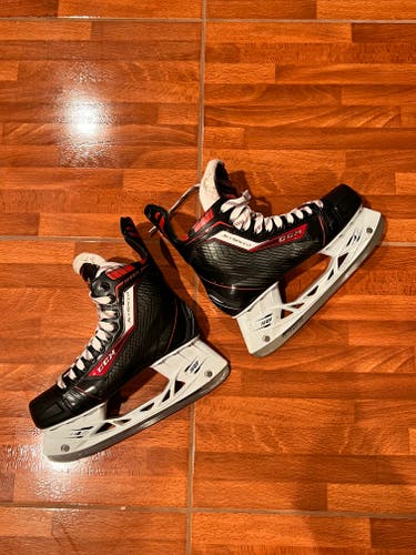 Senior Used CCM JetSpeed Shock Hockey Skates Regular Width Size 7.5