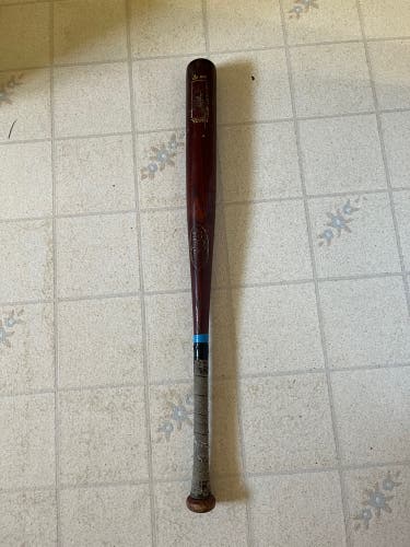 2020 Louisville Slugger   30" Maple Wood Bat