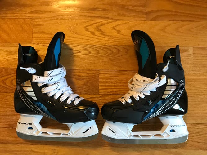 Junior New True TF7 Hockey Skates Regular Width Size 4
