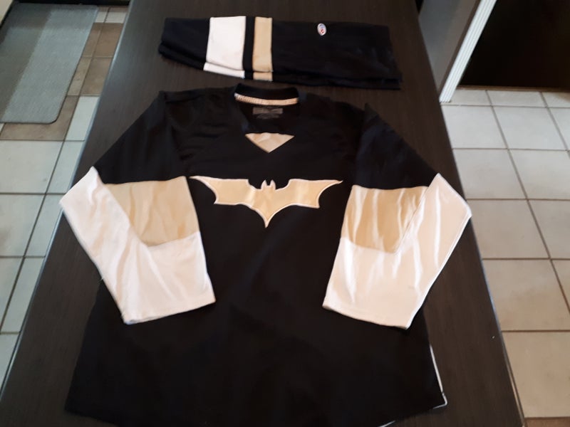 BATMAN JERSEY AND SOCKS.COMBO Black Men's Large Jersey