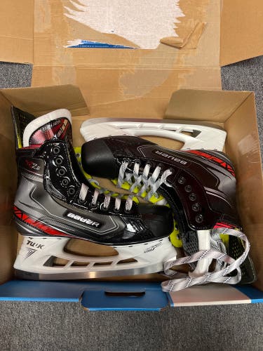Senior Bauer  Size 7.5 Vapor X2.9 Hockey Skates