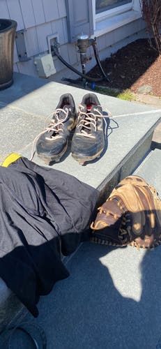 Used Size Men's 10.5 (W 11.5) New Balance