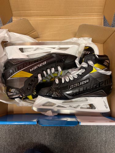 Senior Bauer Regular Width  Size 8.5 Supreme 3S pro Hockey Goalie Skates