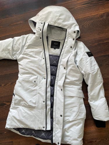 White Used Large Bauer Puff