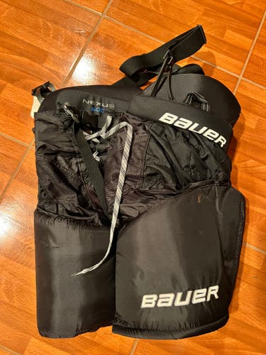 Senior Used Small Bauer Nexus 600 Hockey Pants