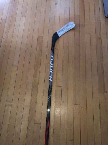 Right Handed Pro Stock Vapor FlyLite Hockey Stick