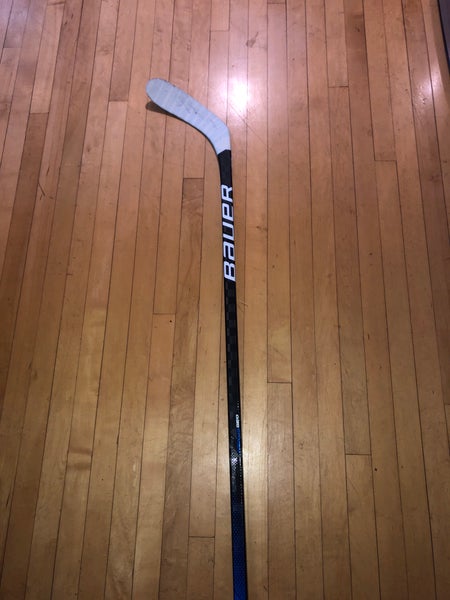 Custom Kucherov Curve Nexus 2N Pro Hockey Stick Dressed As A nexus geo