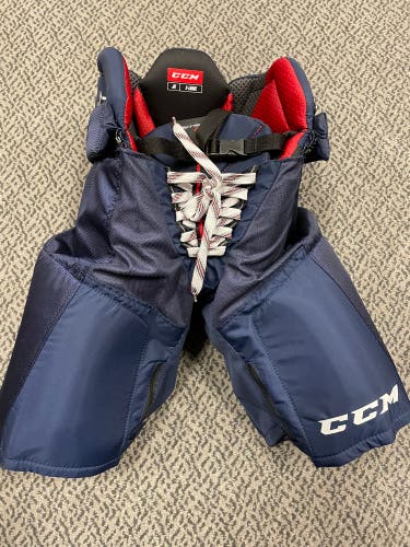 CCM Jetspeed FT390 Navy Junior XL Breezers