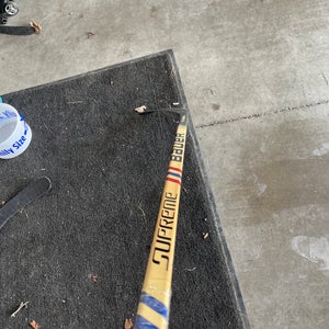 Used Junior Bauer Right Handed Hockey Stick Toe Pattern