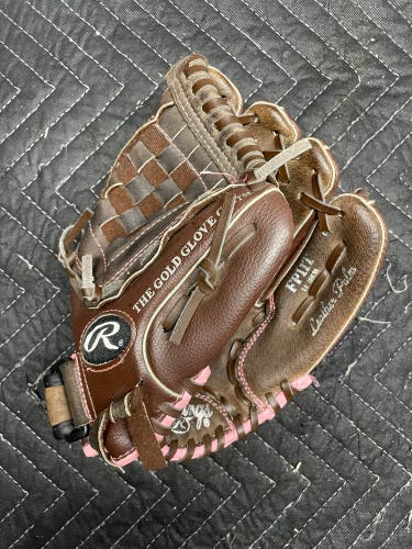 Broken In Rawlings Fast Pitch Infield 11" FP11T Softball Glove