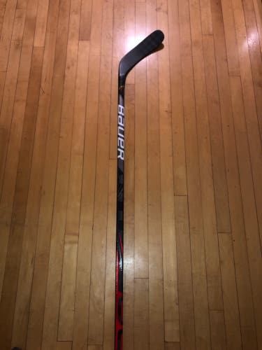 New Right Handed Pro Stock Vapor FlyLite Hockey Stick