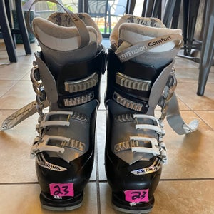 Used Salomon Divine 230 Mp - J05 - W06 Downhill Ski Womens Boots