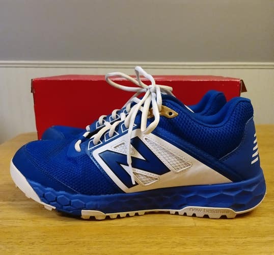 VERY LIGHTLY USED Men's Size 9 New Balance 3000v4 Royal Blue Turf Shoes