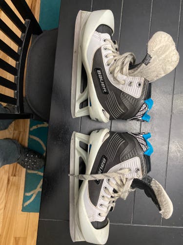 Junior Used Bauer Reactor 2000 Hockey Goalie Skates Regular Width Size 5