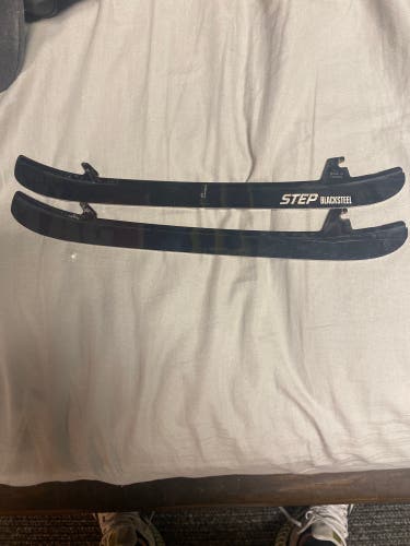 Lightly Used Step Steel STPROXS Blacksteel Size 263