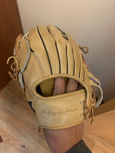 2022 Team Issued Professional Easton Glove 12 In