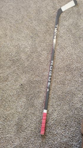Used Intermediate Right Handed TWiG Rogue A Hockey Stick Toe Pattern