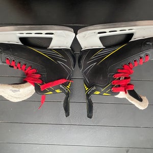 Junior Used CCM Tacks Hockey Skates Regular Width Size 5