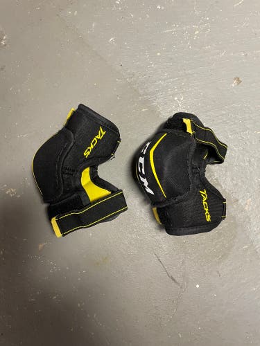 Large CCM Tacks Elbow Pads