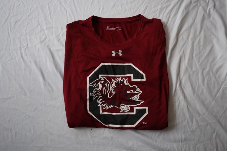 Red New Men's Adult XL Under Armour Shirt