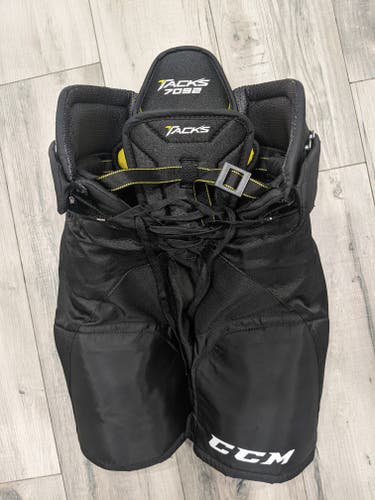 Junior Used Large CCM Tacks 7092 Hockey Pants