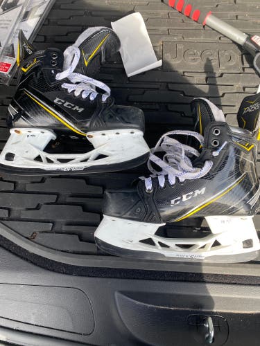 Used CCM Size 7D Super Tacks AS1 skates