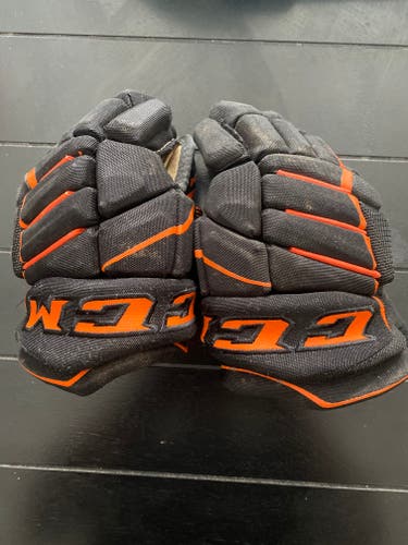 Used CCM JetSpeed FT370 Gloves 10"