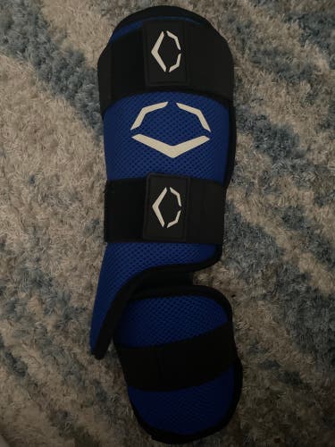 Slightly Used Senior EvoShield Shin Guard