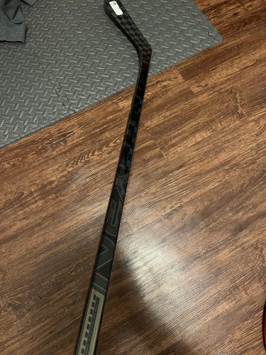 Bauer 2n pro shadow series p28 77 flex